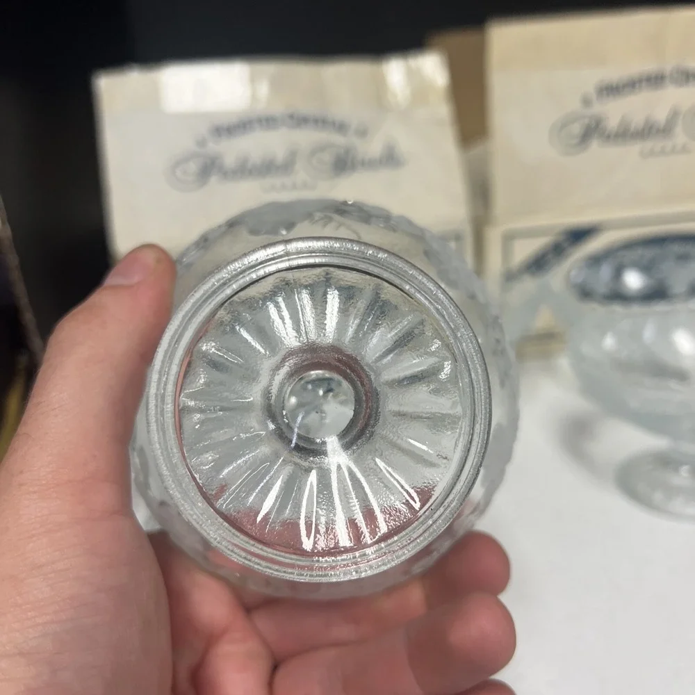 Set Of 8‎ Vintage Frosted Crystal Pedestal Bowls